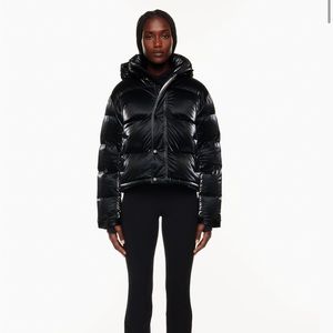 Aritzia Super Puff Liquid Shine Shorty Black